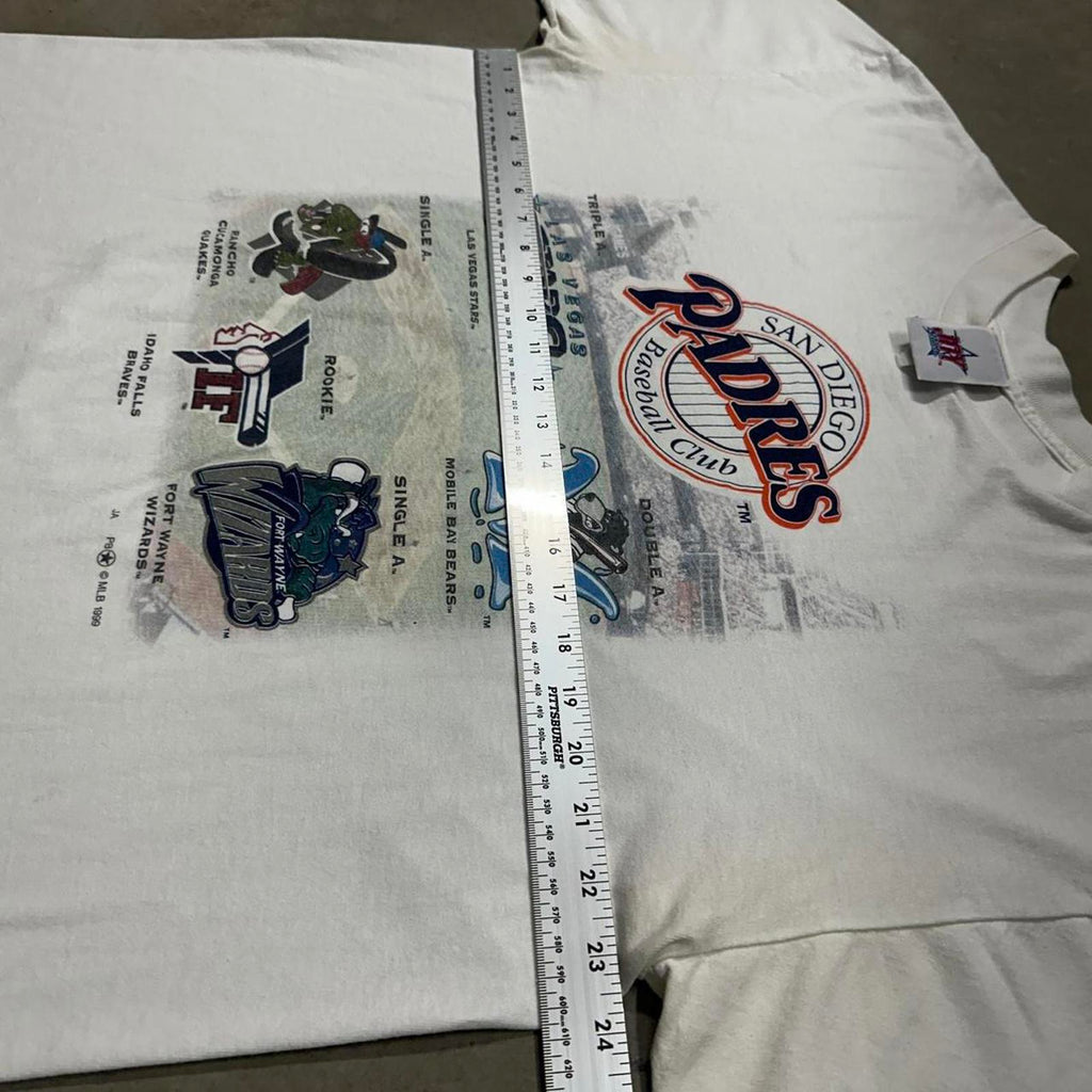 Vintage 1999 San Diego Padres Graphic Tee