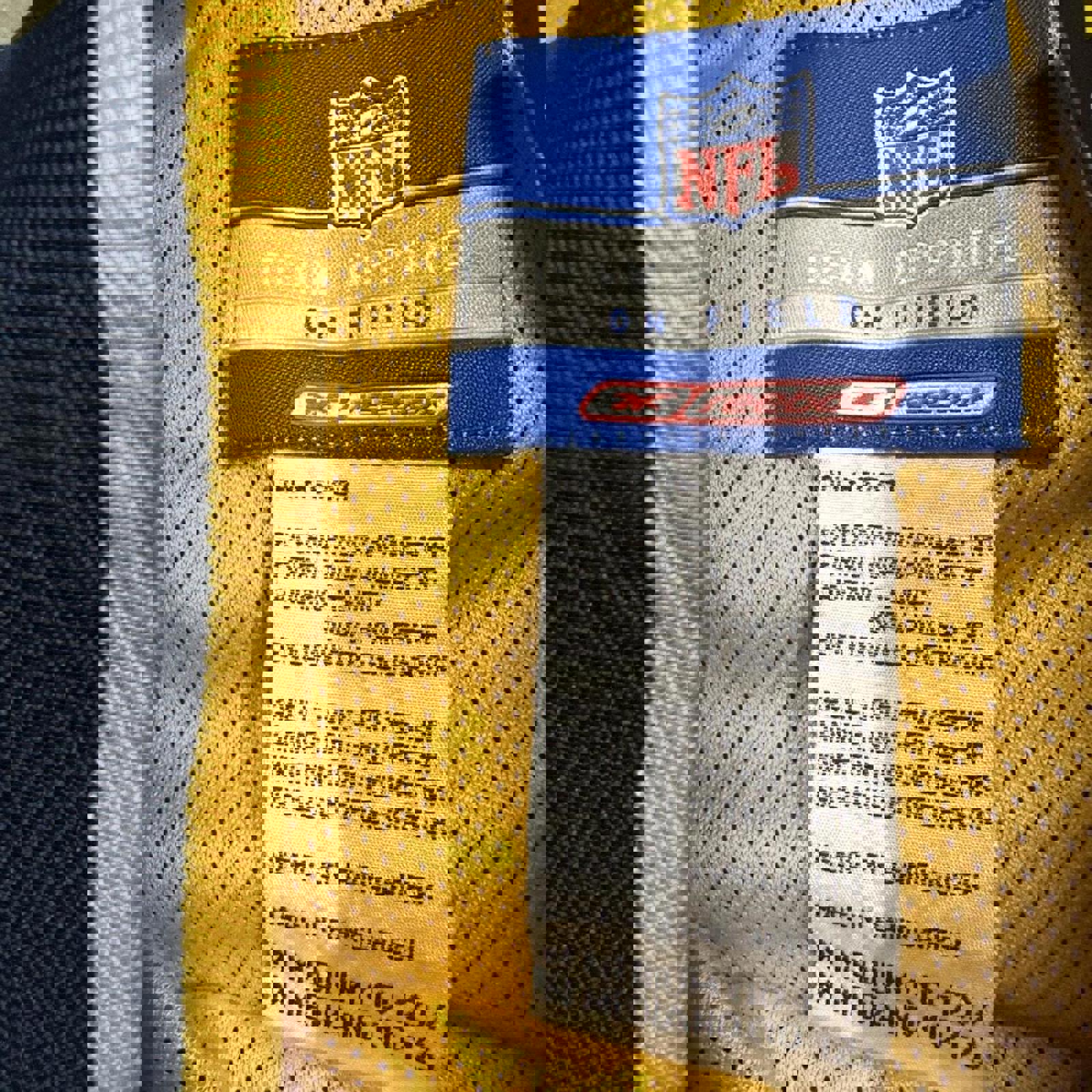 Vintage 2000’s SD Chargers Embroidered Patch Windbreaker Zipperless Jacket