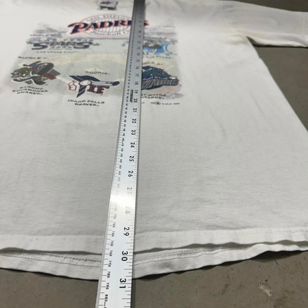 Vintage 1999 San Diego Padres Graphic Tee