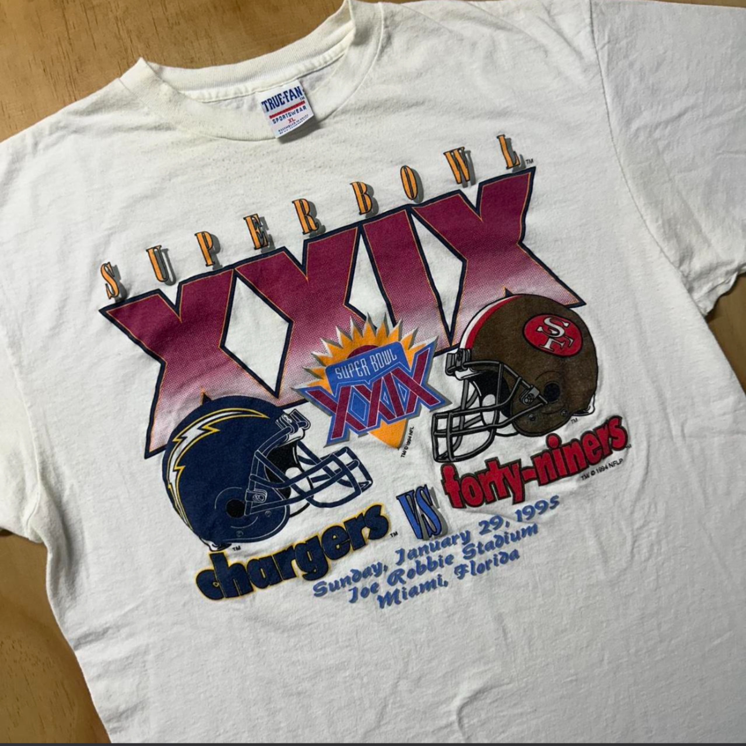 1994 VTG NFLP San Diego Chargers Vs San Francisco 49ers Super Bowl XXIX White True-Fan Sportswear Graphic Tee