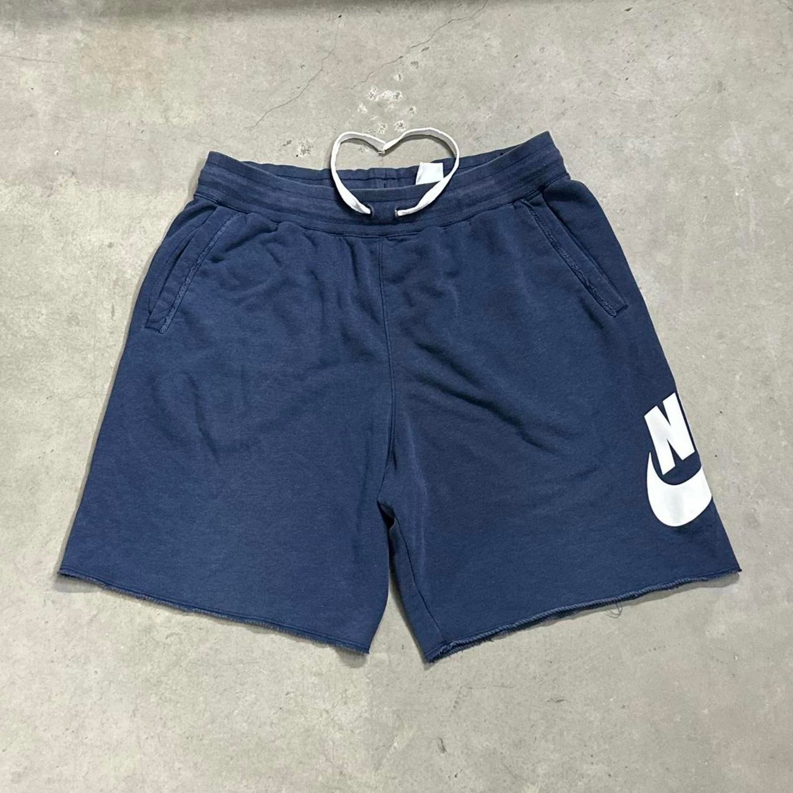 Nike Comfort navy blue Logo shorts
