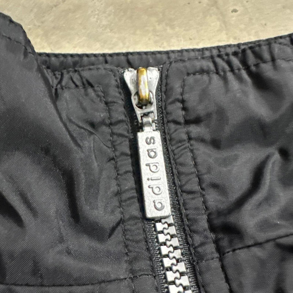 Vintage 90’s Adidas B/W Windbreaker Jacket with Sidelogo, VTG Zipper & VTG Tag