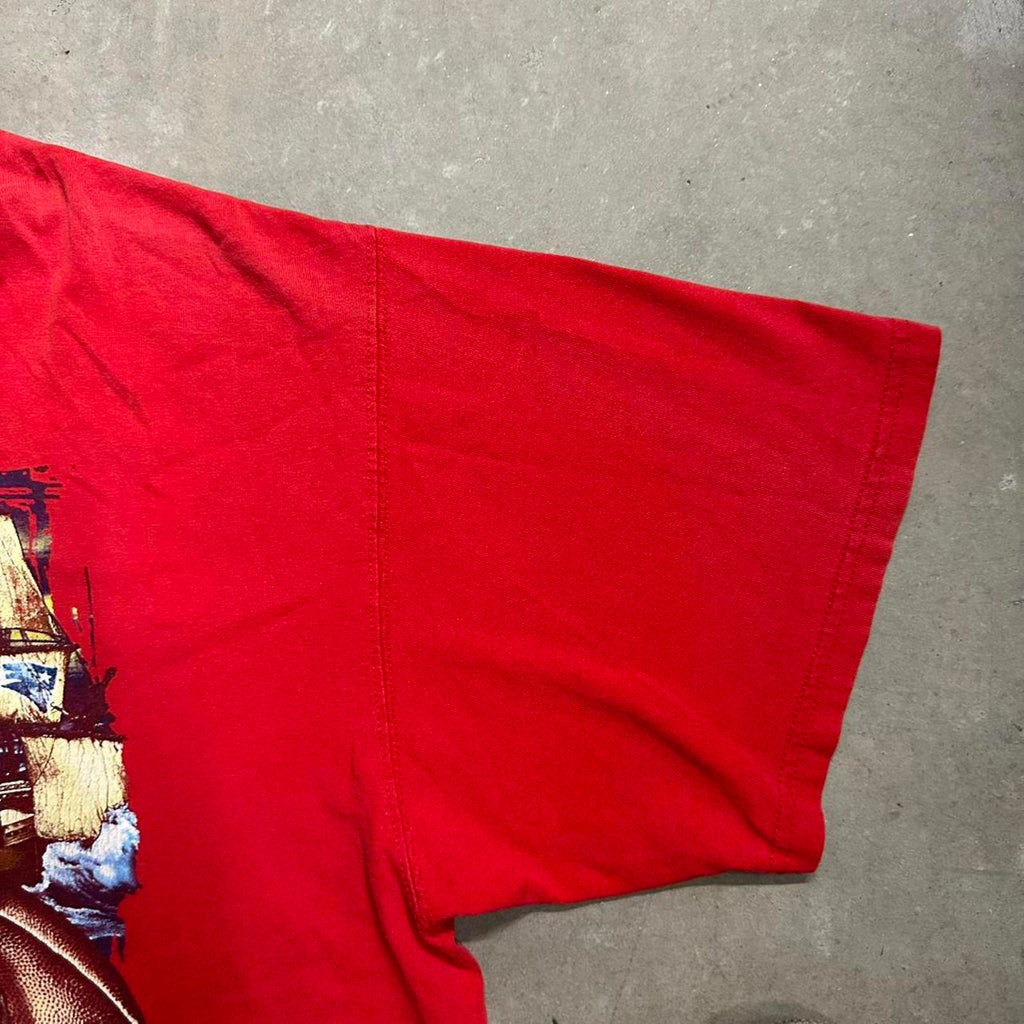 Vintage 2000’s New England Patriots Graphic Tee